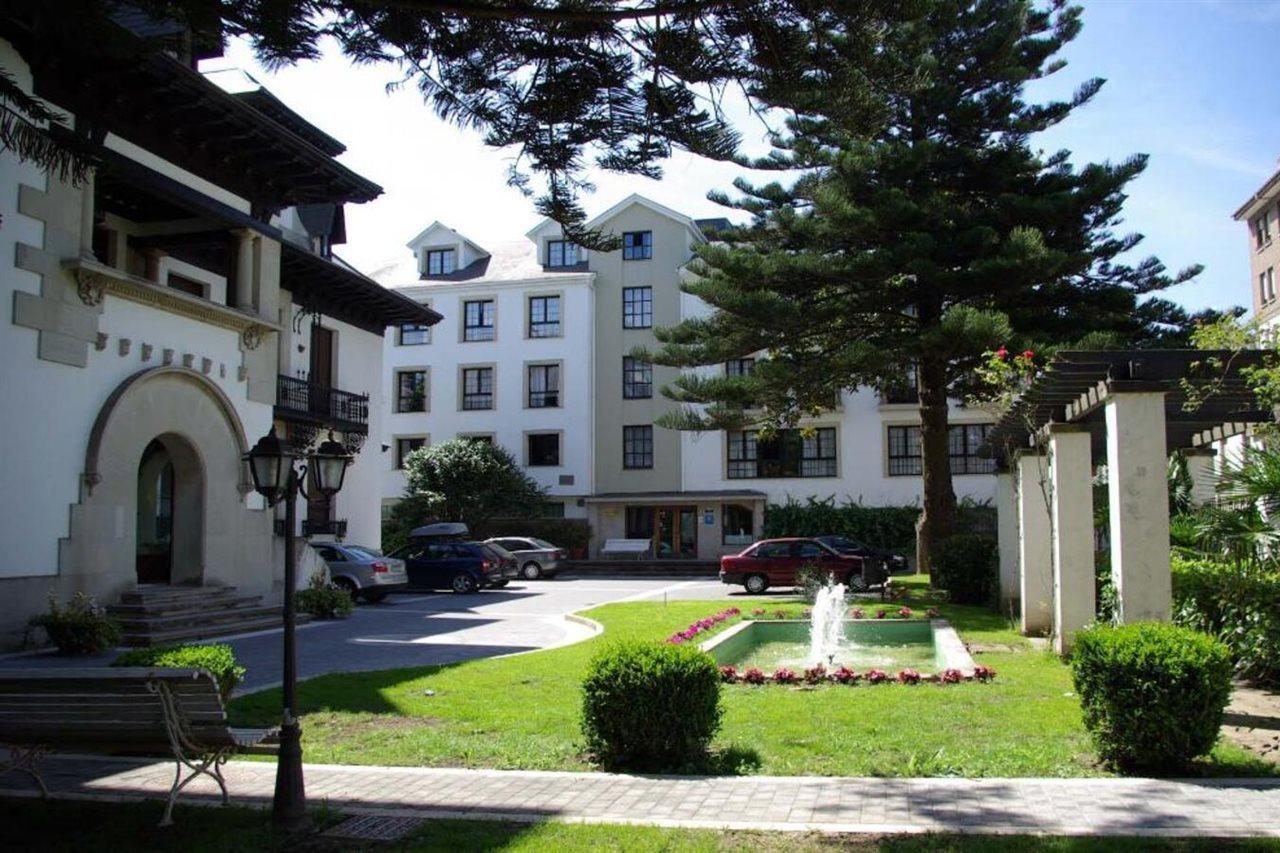 Palacio Arias Navia Exterior photo